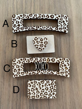 Load image into Gallery viewer, Leopard heart Pattern Claw Clip Blank
