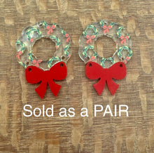 Load image into Gallery viewer, Christmas Wreath Shape in Wreath Pattern Acrylic PAIR
