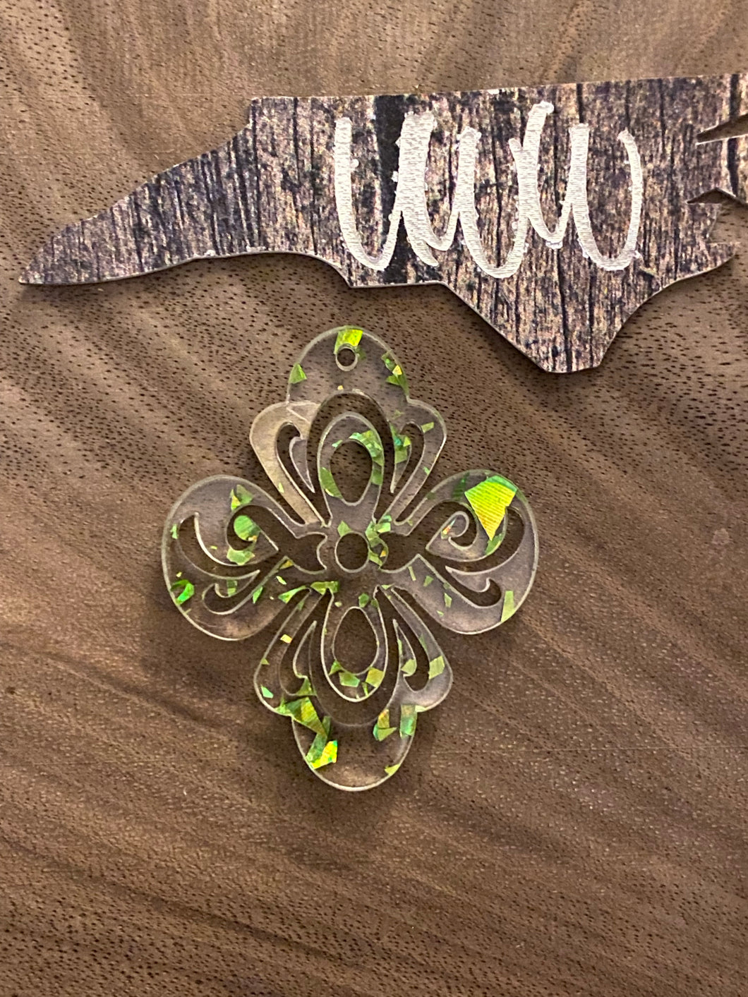 Fleur-de-lis in Green Glitter Acrylic PAIRS